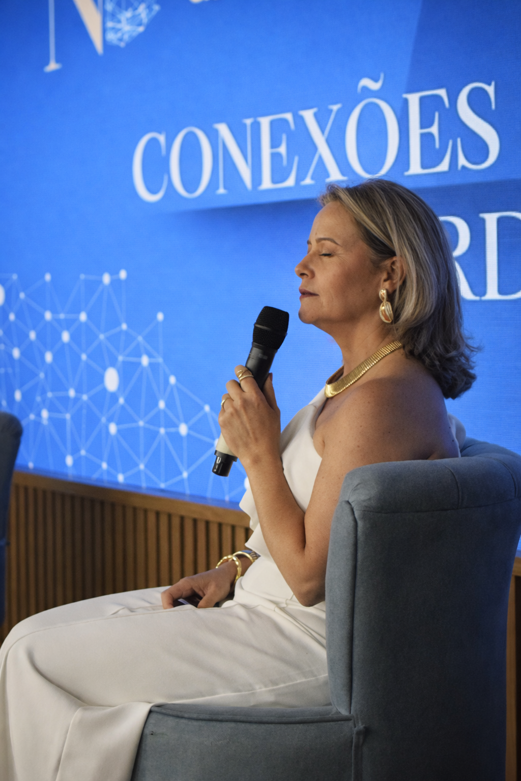 Eliana Ferrarez Palestrante 02